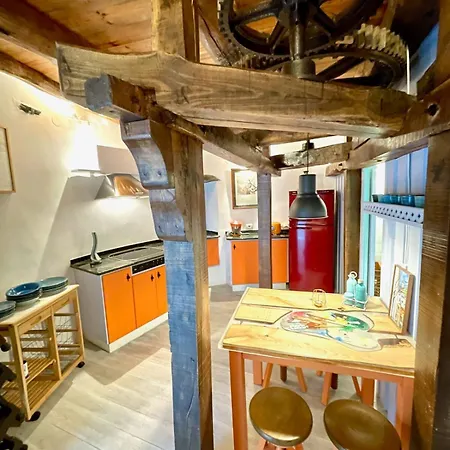 Casa de Férias The Cliffs - The Painted Mill Porto do Barqueiro